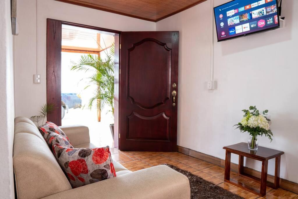 Tony'S House Villa La Fortuna Exterior photo